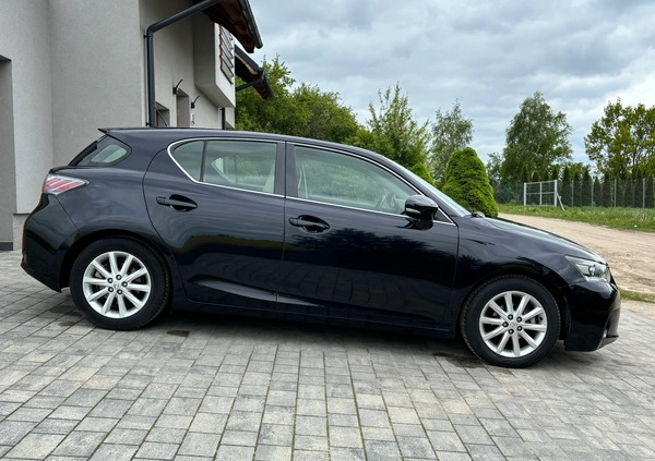 Lexus CT cena 43900 przebieg: 225000, rok produkcji 2011 z Poznań małe 436